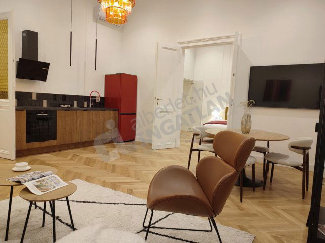 Eladó téglalakás, Budapesten, VI. kerületben, Podmaniczky utcában