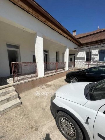 Eladó családi ház, Galgahévízen 120 M Ft, 4 szobás