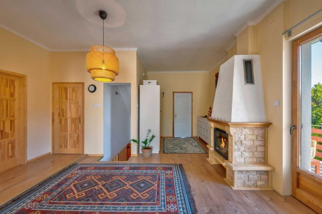 Eladó családi ház, Etyeken 155 M Ft, 5 szobás