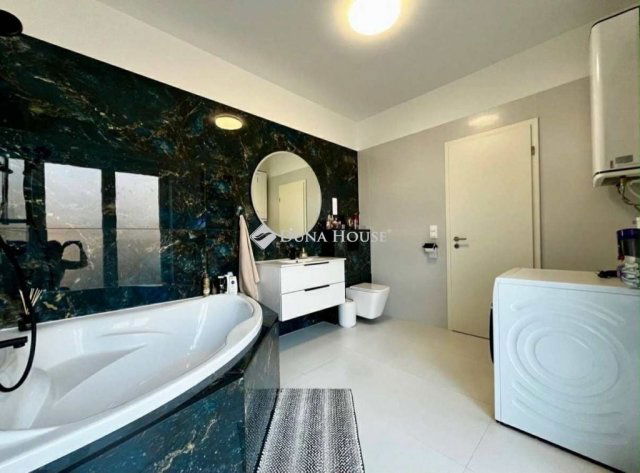 Eladó téglalakás, Pécsett 64.99 M Ft, 2 szobás