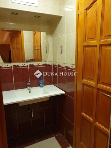 Eladó iroda, Kecskeméten 69 M Ft / költözzbe.hu