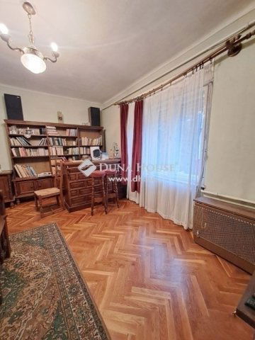 Eladó családi ház, Pécsett 47.9 M Ft, 3 szobás