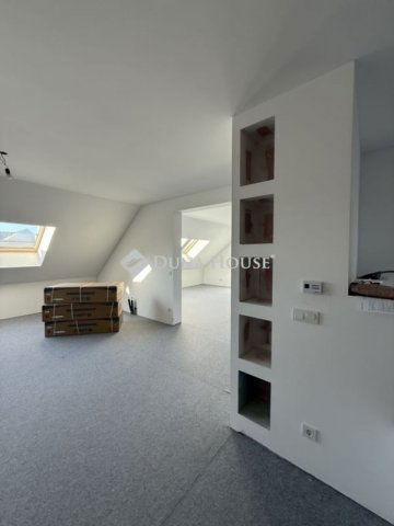 Eladó téglalakás, Érden 134.9 M Ft, 6 szobás