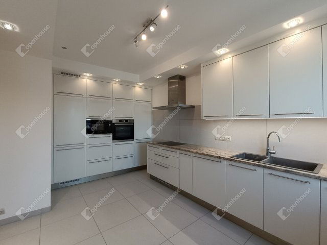 Eladó téglalakás, Sopronban 95.9 M Ft, 3 szobás