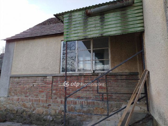 Eladó családi ház, Bakócán 10.5 M Ft, 2 szobás