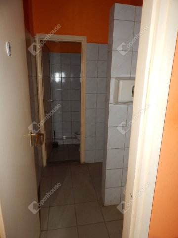 Eladó üzlethelyiség, Szentgáloskéren 9 M Ft, 1 szobás