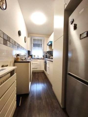 Eladó panellakás, Budapesten, III. kerületben 69.5 M Ft, 2 szobás