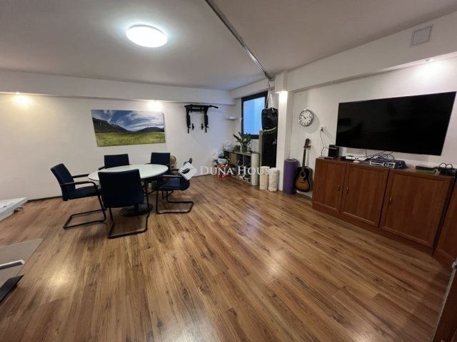 Eladó sorház, Pécsett 169.9 M Ft, 5 szobás