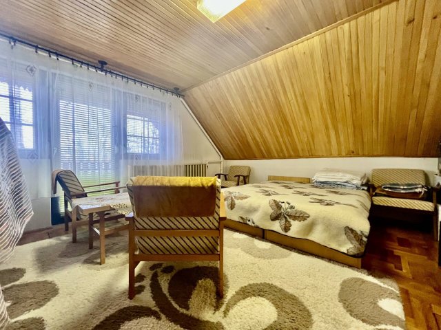 Eladó családi ház, Gyulán 79.9 M Ft, 6 szobás