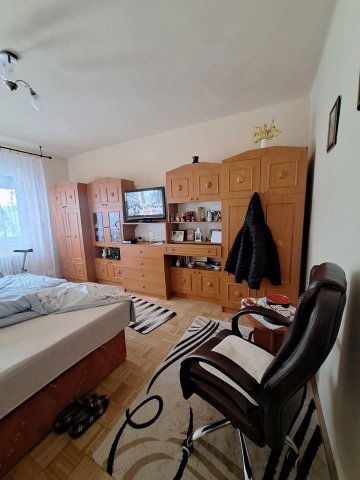 Eladó téglalakás, Komlón, Vértanuk utcában 25.9 M Ft, 2 szobás