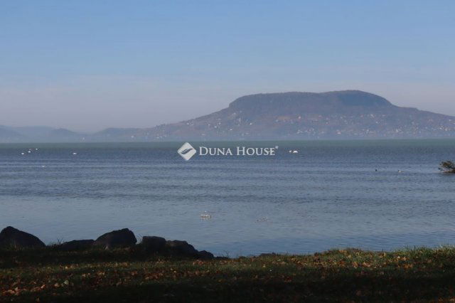 Eladó panellakás, Fonyódon, Süllő utcában 34 M Ft, 1 szobás