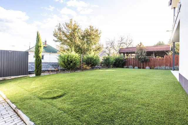 Eladó téglalakás, Pécsett, Jakabhegyi úton 132.9 M Ft, 3 szobás