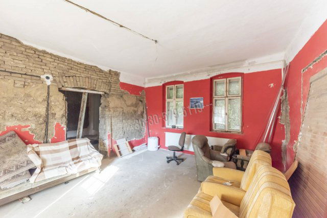 Eladó családi ház, Orosházán 16.5 M Ft, 3 szobás