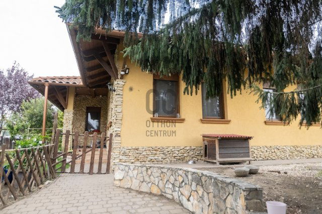 Eladó családi ház, Szigetszentmiklóson 135 M Ft, 6 szobás