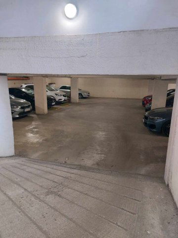 Eladó garázs, Debrecenben, Csók utcában 9.5 M Ft