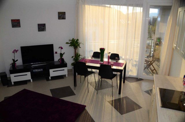 Kiadó téglalakás, albérlet, XI. kerületben, Fehérvári úton