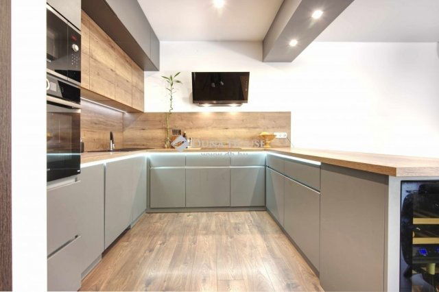 Eladó családi ház, Budakalászon 299 M Ft, 4 szobás