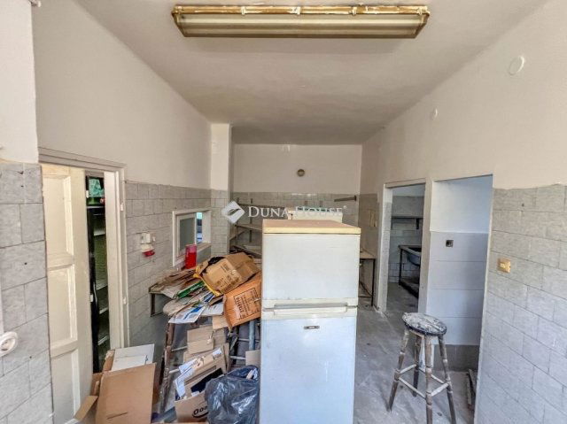 Eladó üzlethelyiség, Budapesten, XX. kerületben 68.9 M Ft