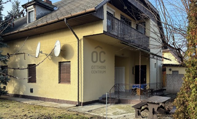 Eladó családi ház, Balatonlelleén 250 M Ft, 8 szobás