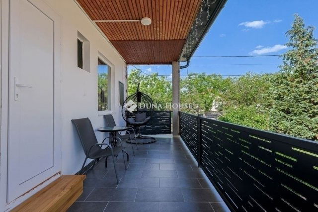 Eladó családi ház, Budapesten, XVI. kerületben 154.99 M Ft