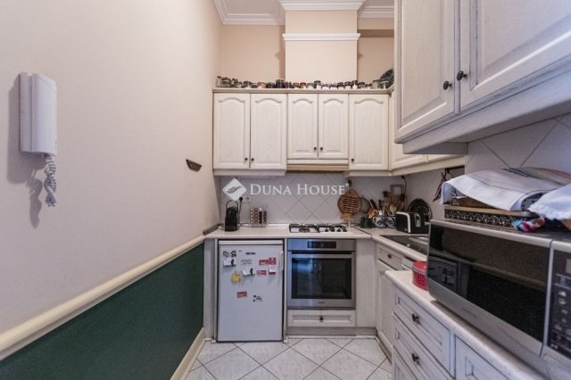 Eladó téglalakás, Budapesten, VI. kerületben 99.8 M Ft, 3 szobás