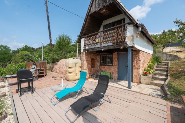Eladó családi ház, Szomódon 14.9 M Ft, 1 szobás
