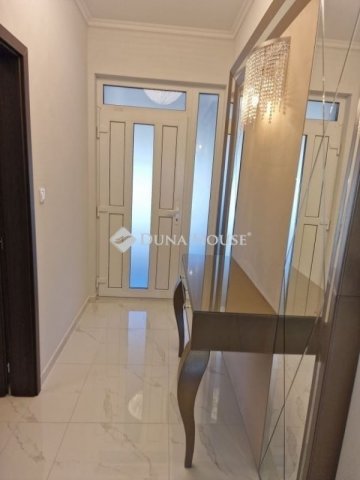 Eladó sorház, Gödöllőn 155 M Ft, 3 szobás