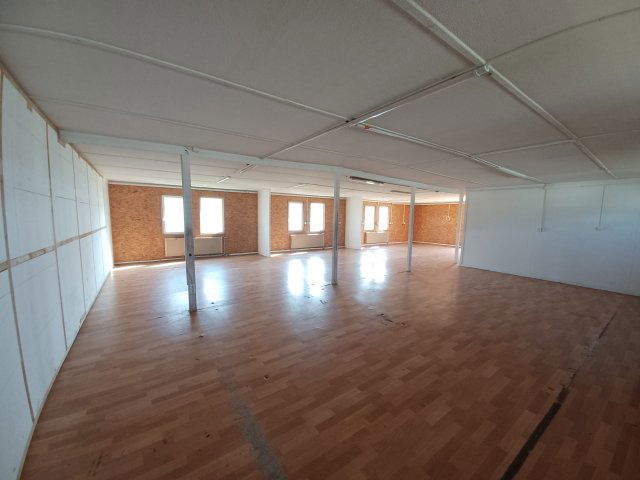 Kiadó ipari ingatlan, Győrött, Kardán utcában 350 E Ft / hó