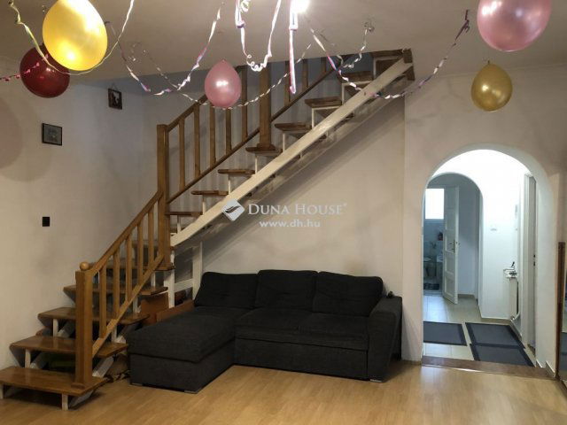Eladó családi ház, Gödön 118.3 M Ft, 6 szobás