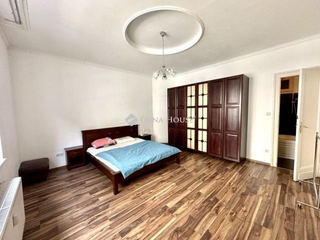 Eladó téglalakás, Budapesten, I. kerületben 119 M Ft, 3 szobás