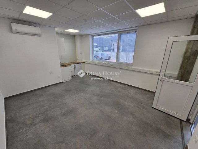 Kiadó üzlethelyiség, Székesfehérvárott 3684 E Ft / hó