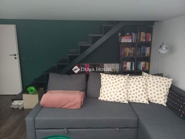 Eladó téglalakás, Budapesten, V. kerületben 69.9 M Ft, 1 szobás