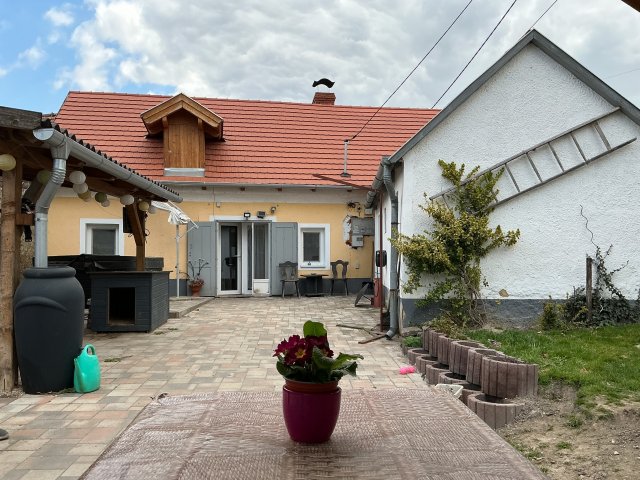 Eladó családi ház, Monostorapátin 51.9 M Ft, 2 szobás