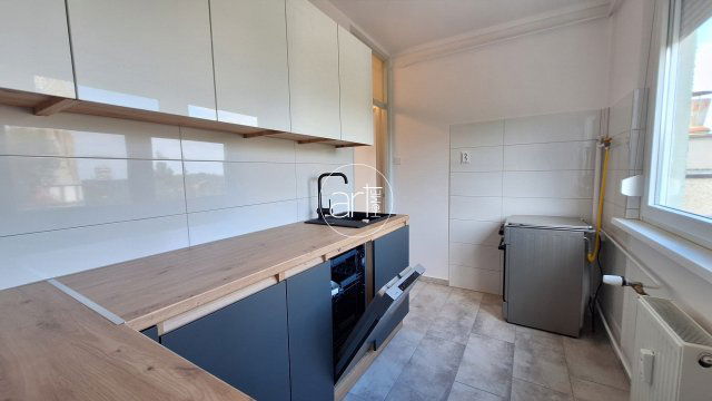 Kiadó panellakás, albérlet, Szegeden 160 E Ft / hó, 2 szobás