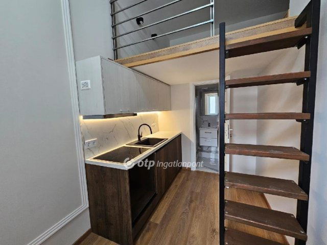 Eladó téglalakás, Budapesten, VII. kerületben 39.9 M Ft