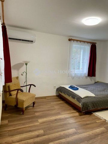 Kiadó családi ház, albérlet, Pécsett 200 E Ft / hó, 2 szobás