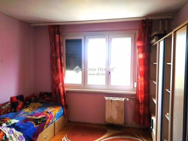 Eladó panellakás, Budapesten, XV. kerületben 69.9 M Ft, 3 szobás