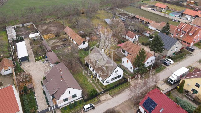 Eladó családi ház, Makláron 70 M Ft, 4 szobás