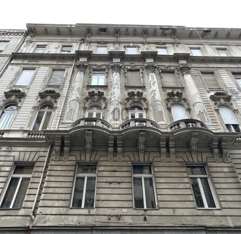Eladó téglalakás, Budapesten, V. kerületben 134.9 M Ft, 3 szobás