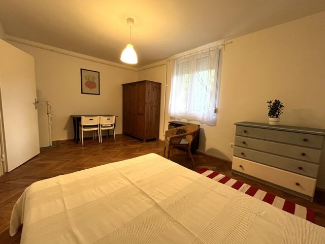 Kiadó téglalakás, albérlet, Pécsett, Ybl Miklós utcában