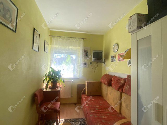 Eladó téglalakás, Jánossomorján 85.99 M Ft, 4 szobás