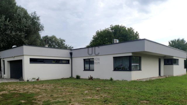 Eladó családi ház, Harkányban 149.9 M Ft, 4 szobás