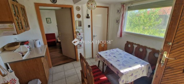 Eladó nyaraló, Fonyódon 43 M Ft, 3 szobás / költözzbe.hu