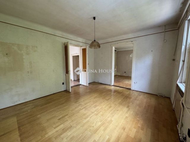 Eladó családi ház, Budapesten, XVIII. kerületben 80 M Ft