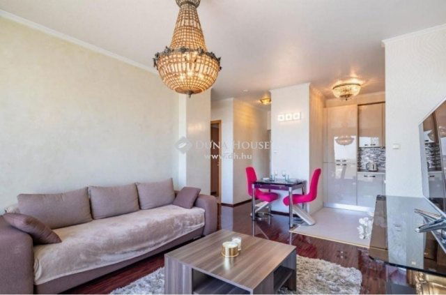 Eladó téglalakás, Budapesten, XIII. kerületben 159.2 M Ft