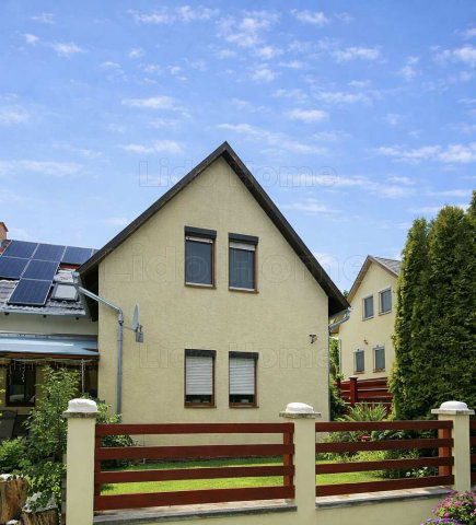 Eladó ikerház, Zsámbékon 95 M Ft, 4 szobás