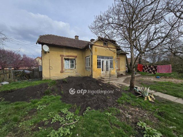 Eladó családi ház, Kabán 8.9 M Ft, 2 szobás