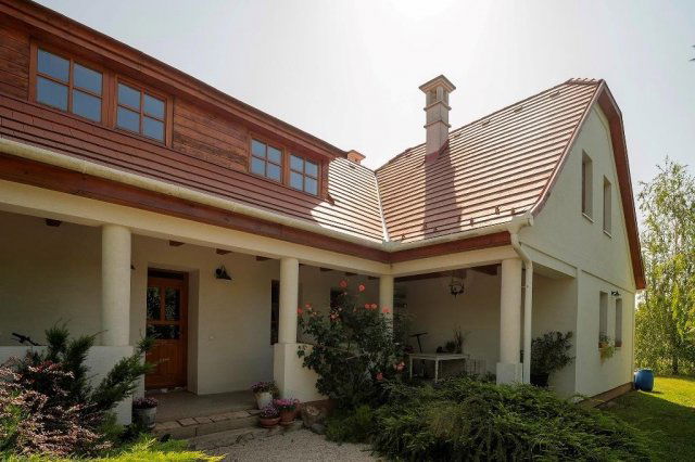 Eladó családi ház, Pázmándon 125 M Ft, 5 szobás