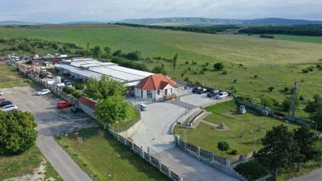 Eladó ipari ingatlan, Hajmáskéren 295 M Ft / költözzbe.hu