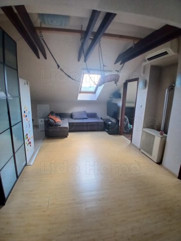 Eladó üzlethelyiség, Balatonkenesén 89.9 M Ft, 1+2 szobás